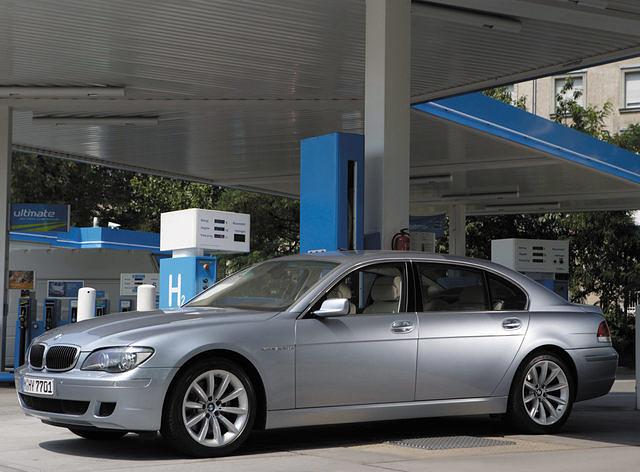 BMW hat dem 7er einen H2-Verbrenner verpasst