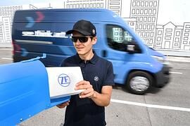 ZF Innovation Van - Lieferwagen an der Leine 