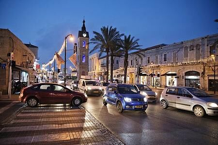 Automarkt Israel - Auf den Straßen von Tel Aviv