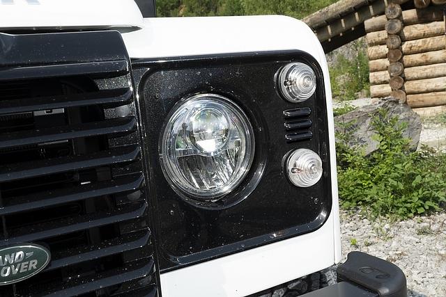 Das Triebwerk stammt von Motorenbaureihe mit dem internen Code AJ133 ab, die schon in einigen Jaguar und Land Rover-Modellen, darunter dem Jaguar XF ihren Dienst verrichtete