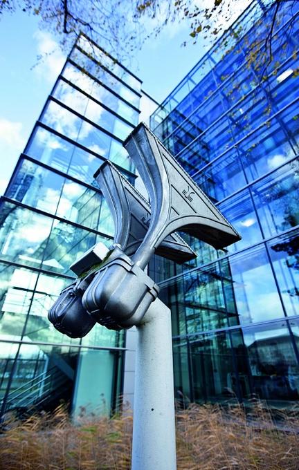 Gläserne Manufaktur in Dresden: Vogel-Abschreckungs-System