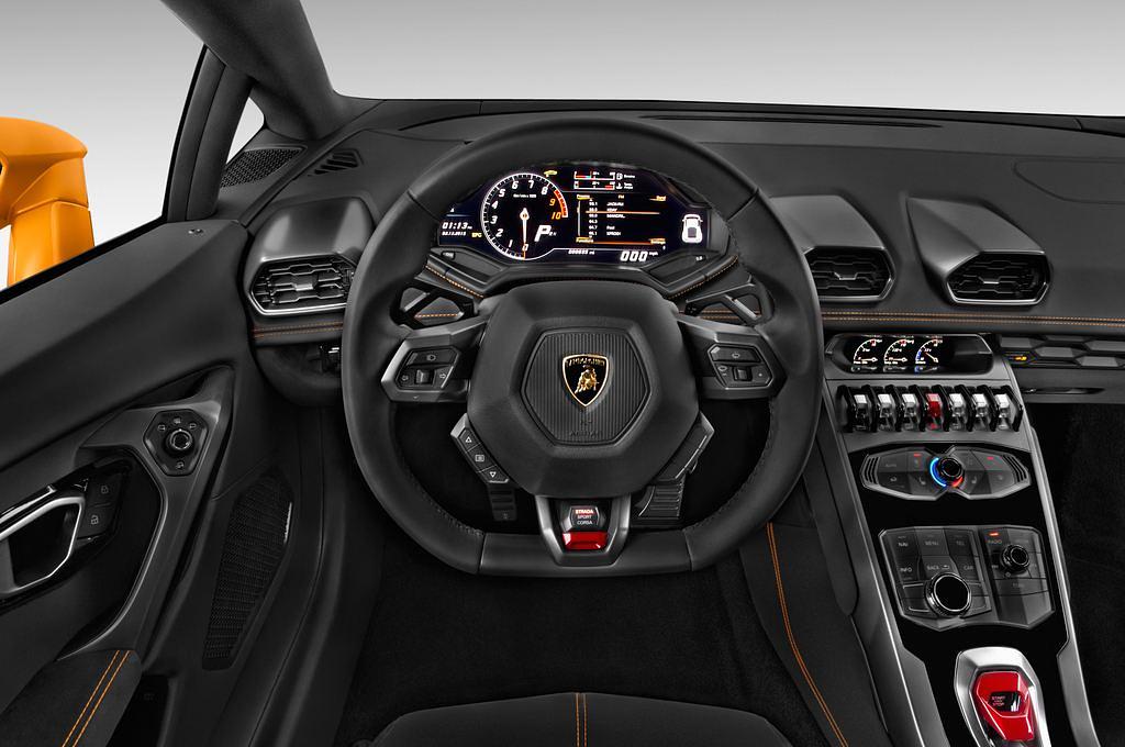 Lamborghini Huracan (Baujahr 2015) LP610-4 2 Türen Lenkrad