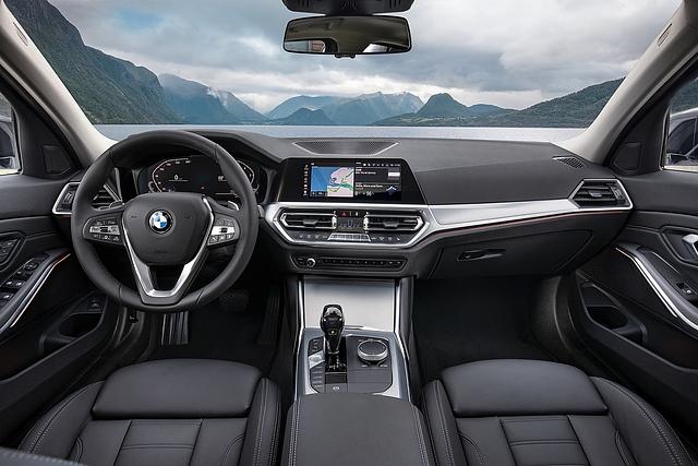 Das Cockpit des BMW Dreier G20 2019