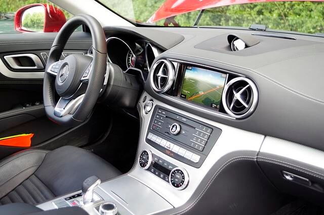 Der SL 500 hat alles an Bord, das man sich heutzutage wünscht