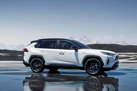 Fünfte Generation des Toyota RAV4 in den Startlöchern - Mehr Dynamik und Platz – dafür ohne Diesel