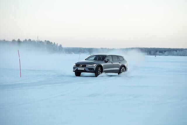 Volvo V60 D4 Cross Country - serienmäßig mit Allradantrieb unterwegs