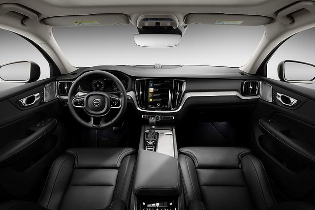 Volvo V60 D4 Cross Country - schwedischer Designcharme