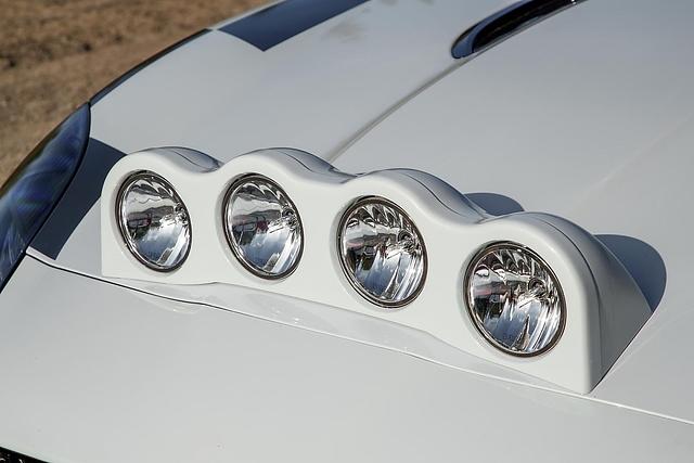 Vier zusätzliche Scheinwerfer zieren den Jaguar F-Type Rallye Car