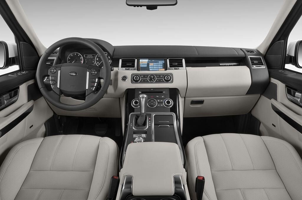 Land Rover Range Rover Sport (Baujahr 2010) HSE 5 Türen Cockpit und Innenraum