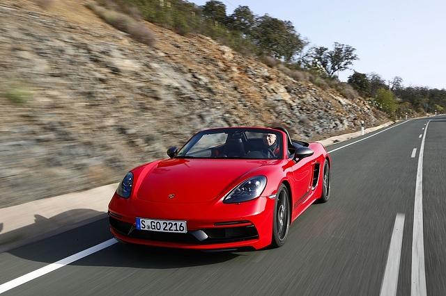 Der Porsche 718 Boxster T ist straff abgestimmt