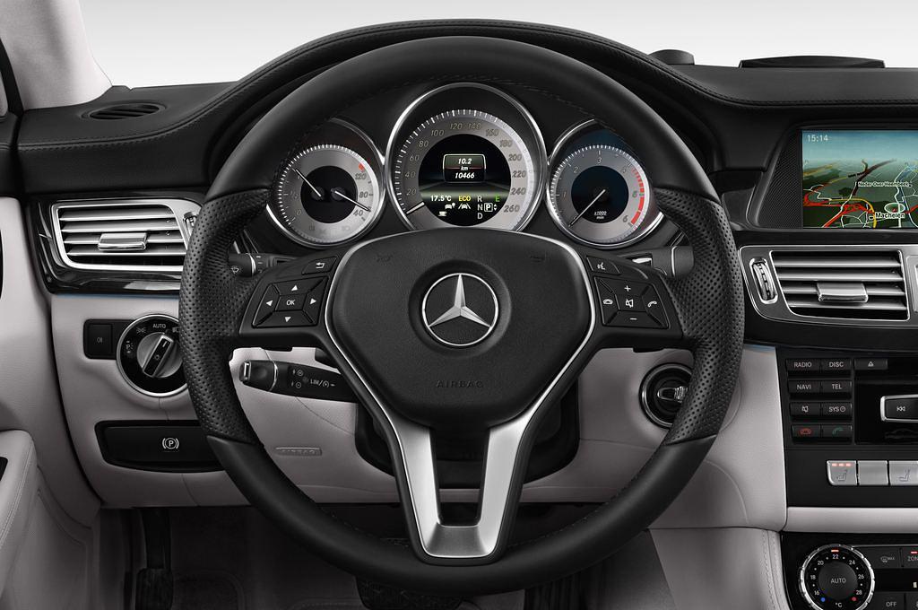 Mercedes CLS (Baujahr 2013) - 5 Türen Lenkrad