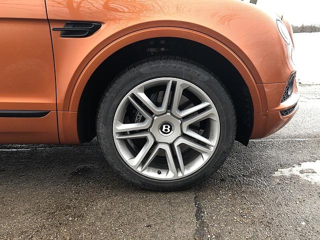 Bentley Bentayga V8