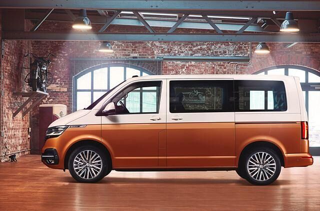Serienmäßig fürs Nutzfahrzeug sind jetzt u.a. E-Fenster, Zentralverriegelung, verstellbare Seitenspiegel oder ein Radiosystem mit Bluetooth-Freisprechanlage