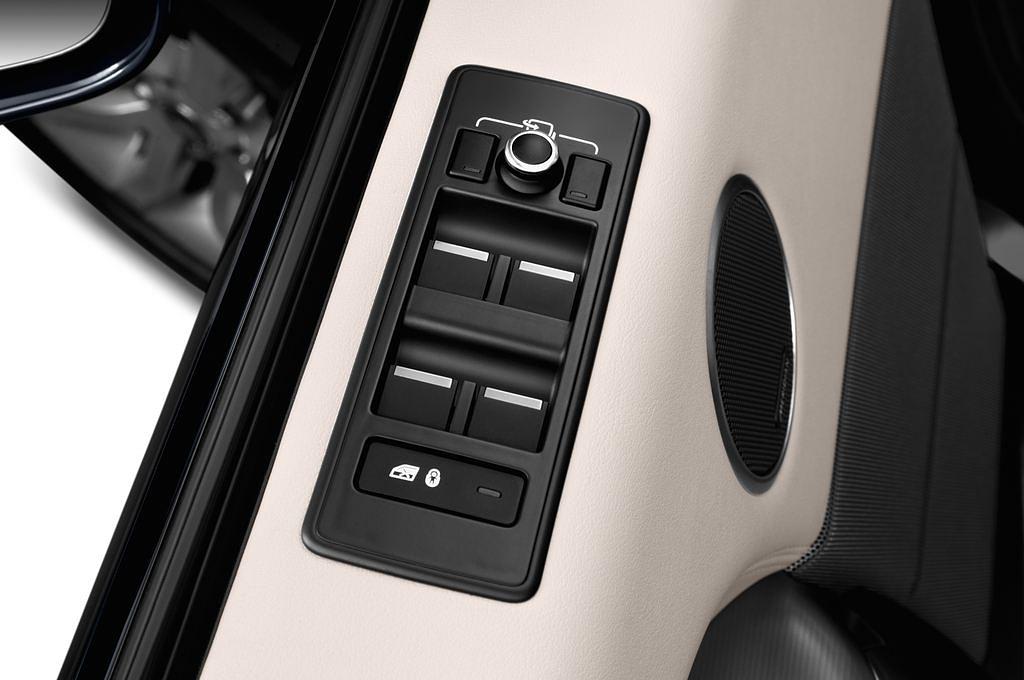 Land Rover Range Rover Sport (Baujahr 2014) HSE 5 Türen Bedienungselemente Tür
