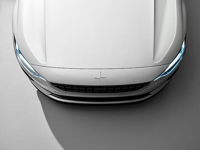 Die \"Motorhaube\" hat auffällige Falzen