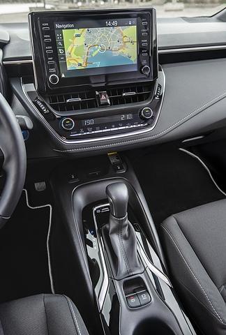 Toyota Corolla TS 1.8 Hybrid - neues Armaturenbrett