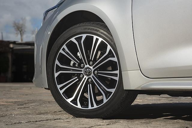 Toyota Corolla TS 1.8 Hybrid