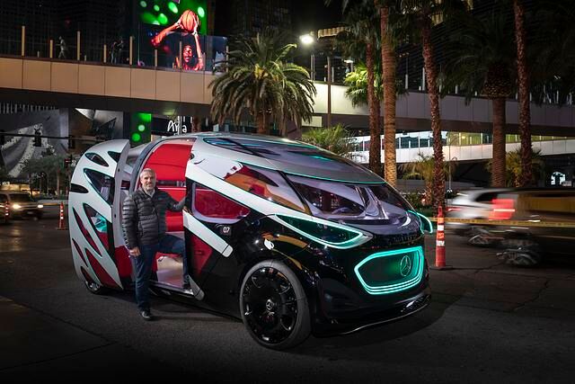 Auch Mercedes hat mit dem Vision Urbanetic eine E-Plattform für unterschiedliche Aufbauten vorgestellt. Hier die Version als People Mover