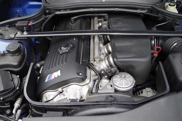 Der Blick unter die Haube des M3 Cabrio