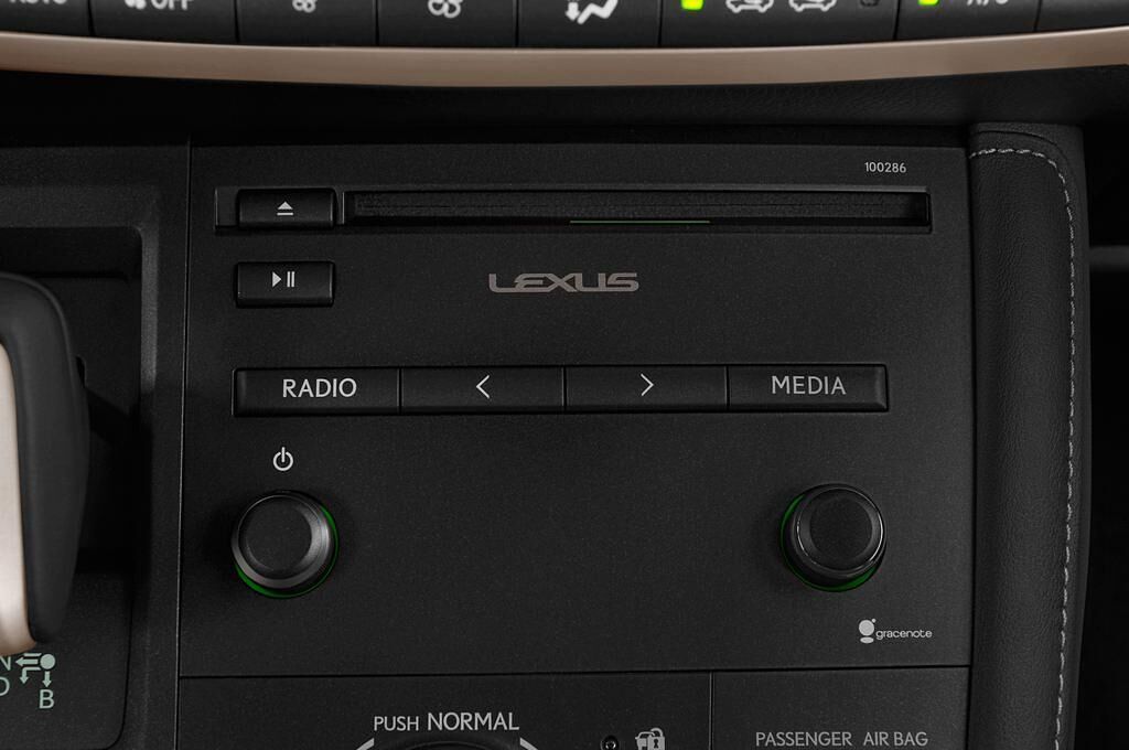 Lexus CT (Baujahr 2015) Executive Line 5 Türen Radio und Infotainmentsystem