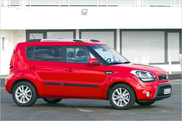 Nach gut drei Jahren hat das Crossover aus SUV und Van ein Facelift erhalten