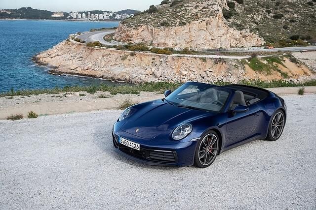 Das Porsche 911 Carrera 4S Cabriolet kostet 142.259 Euro