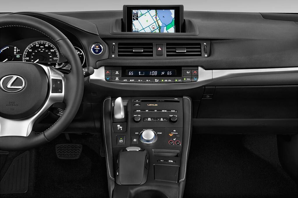 Lexus CT 200H (Baujahr 2011) Executive Line 5 Türen Mittelkonsole