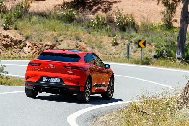 Die Karosserie des I-Pace ist aus Aluminium 