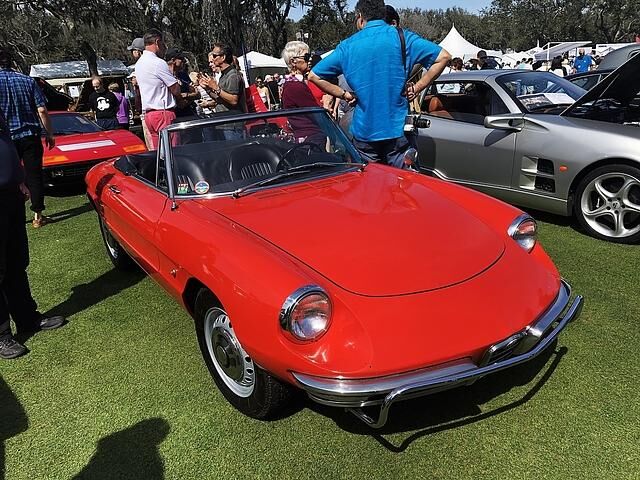 Cars and Coffee Amelia Island - Alfa Duetto