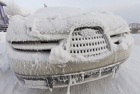 Auch Autos dürfen in Kanadas hohem Norden nicht zimperlich sein