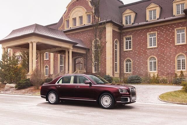 Knapp über Mercedes aber weit unter Rolls-Royce soll der Senat preislich rangieren. Wobei es nach oben natürlich keine Grenzen gibt 