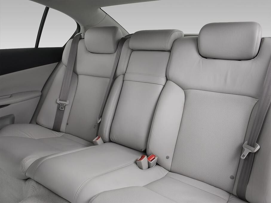 Lexus GS (Baujahr 2010) 350 4 Türen Rücksitze
