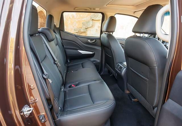 Im Fond der Double-Cab-Version ist Platz für bis zu drei Passagiere