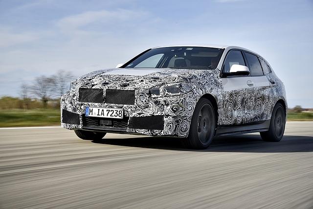 Zunächst wird er 118i mit 103 kW / 140 PS die Einstiegsvariante sein