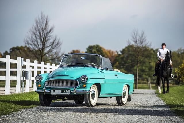 Die Felicia war ein Luftikus, der nur die Hälfte des offenen Porsche oder der Isabella mit Verdeck kostete und sogar billiger war als die ebenfalls rassigen Wartburg Roadster und Cabriolets aus...