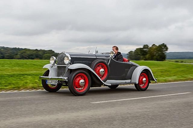 Der Opel Moonlight Roadster lässt sich erstaunlich entspannt fahren