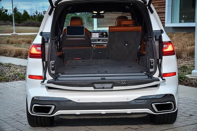 BMW X7 xDrive 50i - viel Platz zum Laden