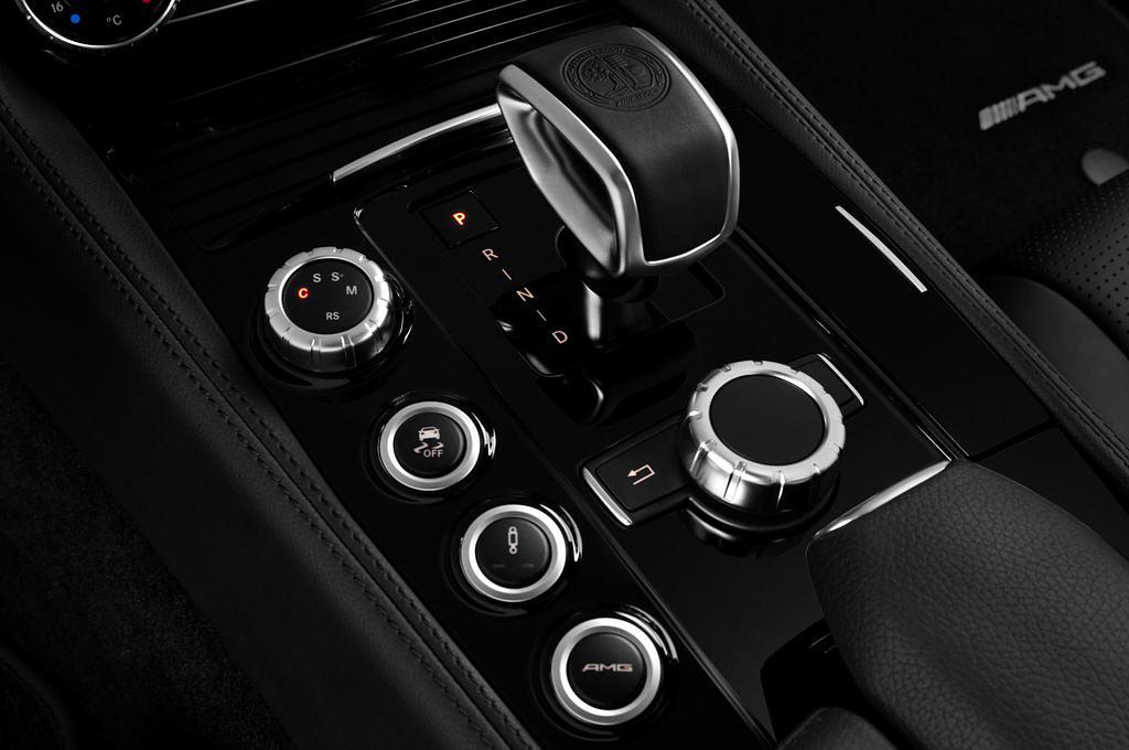 Mercedes CLS Shooting Brake (Baujahr 2016) 63 AMG S 5 Türen Schalthebel