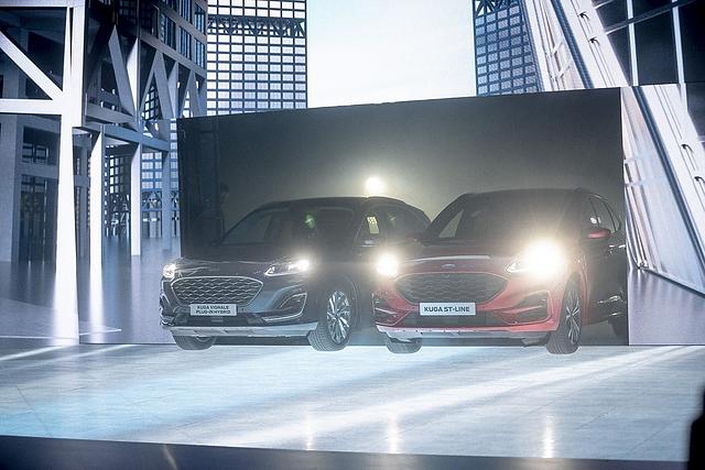 Der Ford Kuga ist optisch gelungen links als Vignale rechts als ST Line