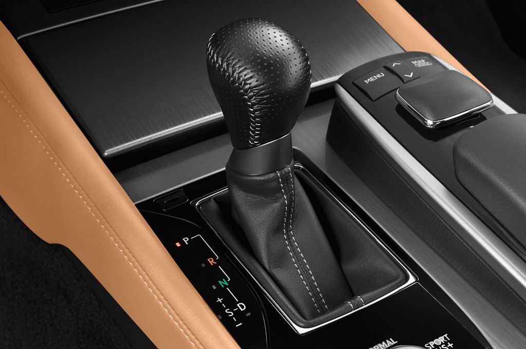 Lexus GS (Baujahr 2014) 300H F Sport 4 Türen Schalthebel