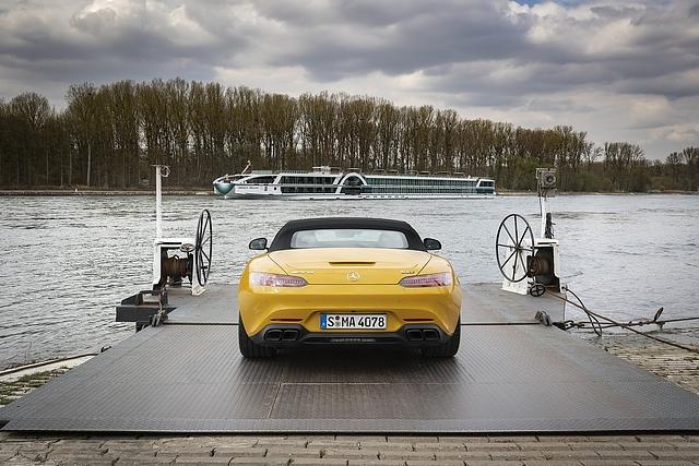 Über Wasser fahren kann der Mercedes AMG GT S Roadster noch nicht