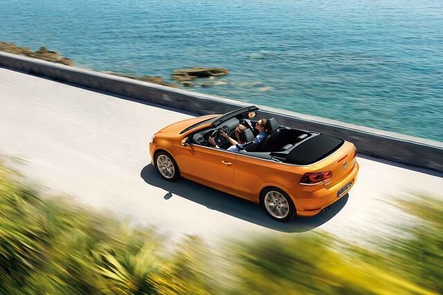2011 folgte der Enkel ohne Henkel: Bei der vierten Generation verzichtete VW auf einen Bügel