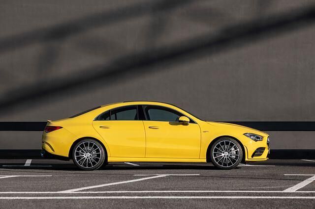 Serienmäßig steht der CLA 35 4Matic auf 18-Zoll-Rädern, optional sind auch 19-Zöller bestellbar