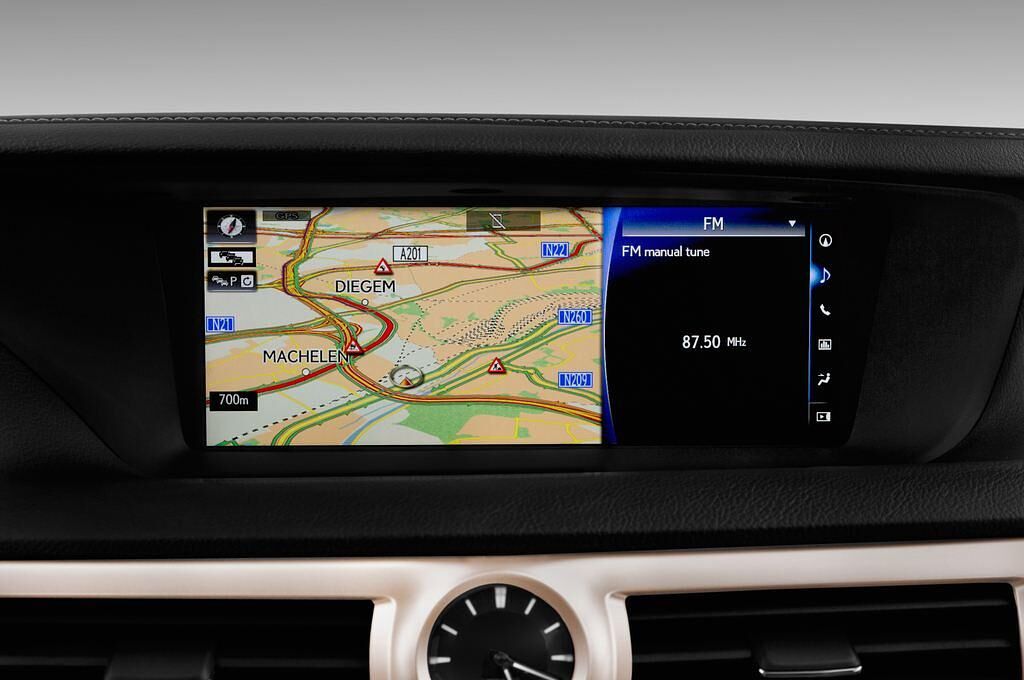 Lexus GS (Baujahr 2016) F Sport 4 Türen Radio und Infotainmentsystem