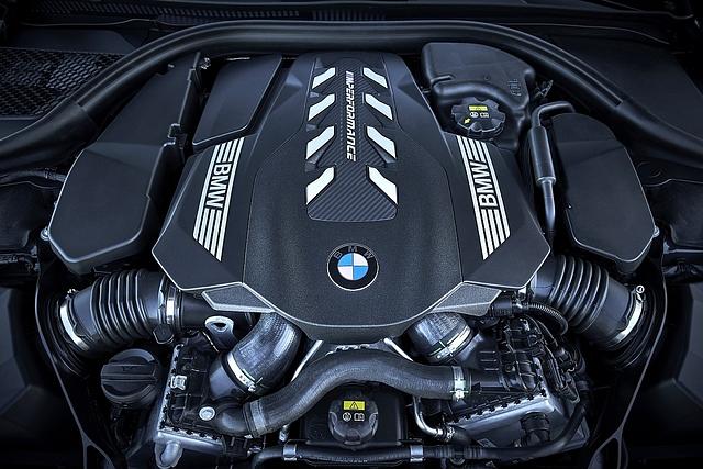 BMW M 850i Cabrio xDrive - 390 kW / 530 PS und bollernde 750 Nm