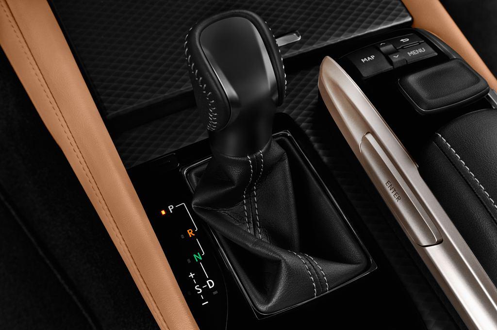 Lexus GS (Baujahr 2016) F Sport 4 Türen Schalthebel