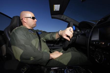 Carl Garcia im Jaguar XKR-S Cabrio