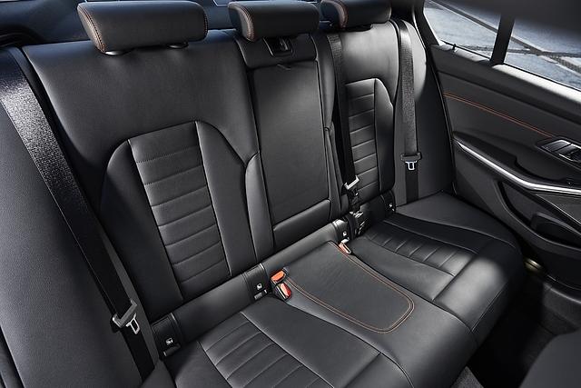 Die Rückbank des BMW 320d der Baureihe G20 / 2019