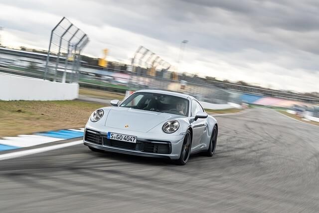 Wichtigste Neuheit für Fahrdynamiker ist im kommenden Jahr der Porsche 911