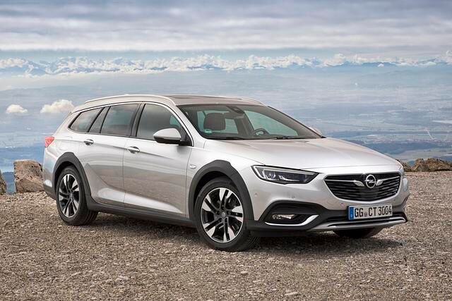 Mit seiner Robustbeplankung hinterlässt der Opel Insignia einen rustikalen Eindruck